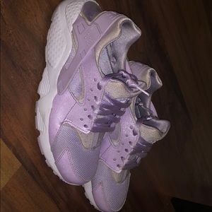 » NIKE huaraches «